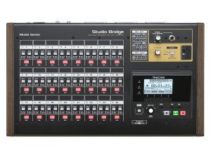 TASCAM  Studio Bridge | アナログミキサーと接続可能な24入出力オーディオインターフェース＆マルチトラックレコーダー