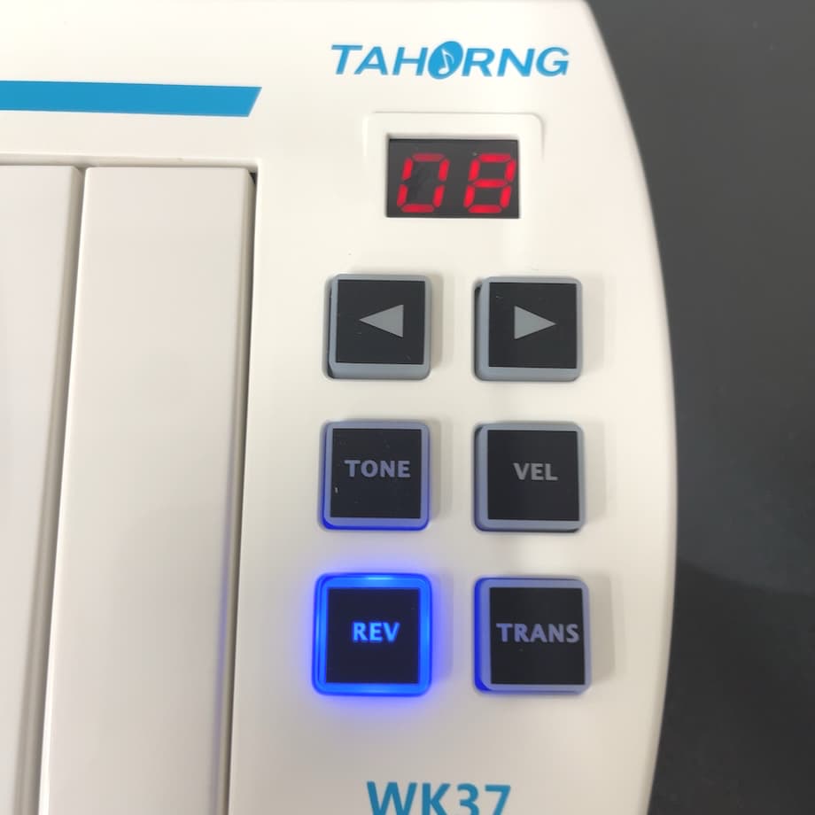 TAHORNG Windkey WK37 | 多彩な音色を内蔵した、USB‑MIDI対応の電子