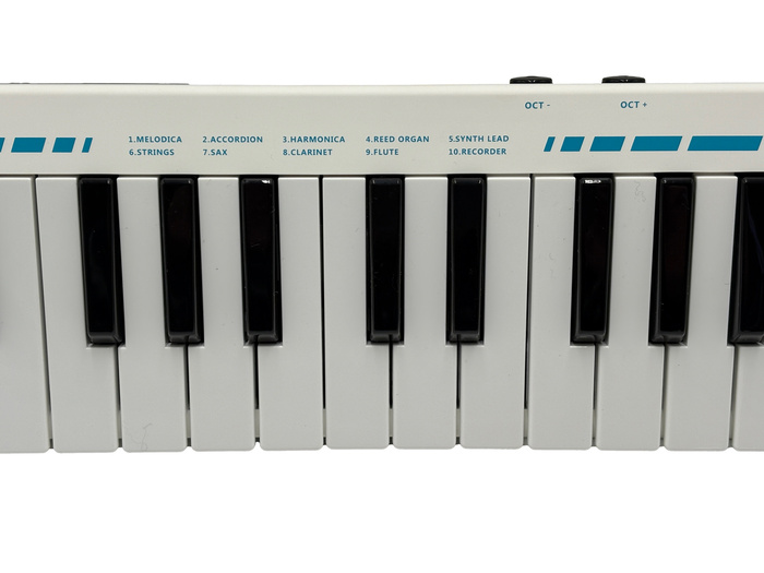 TAHORNG Windkey WK37 | 多彩な音色を内蔵した、USB‑MIDI対応の電子