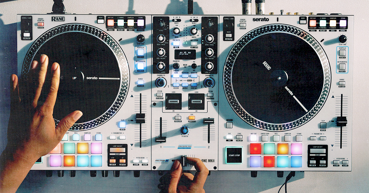 Rane ONE MKII | Stemsコントロールと29種の内蔵FXを搭載したモーター駆動式DJコントローラー