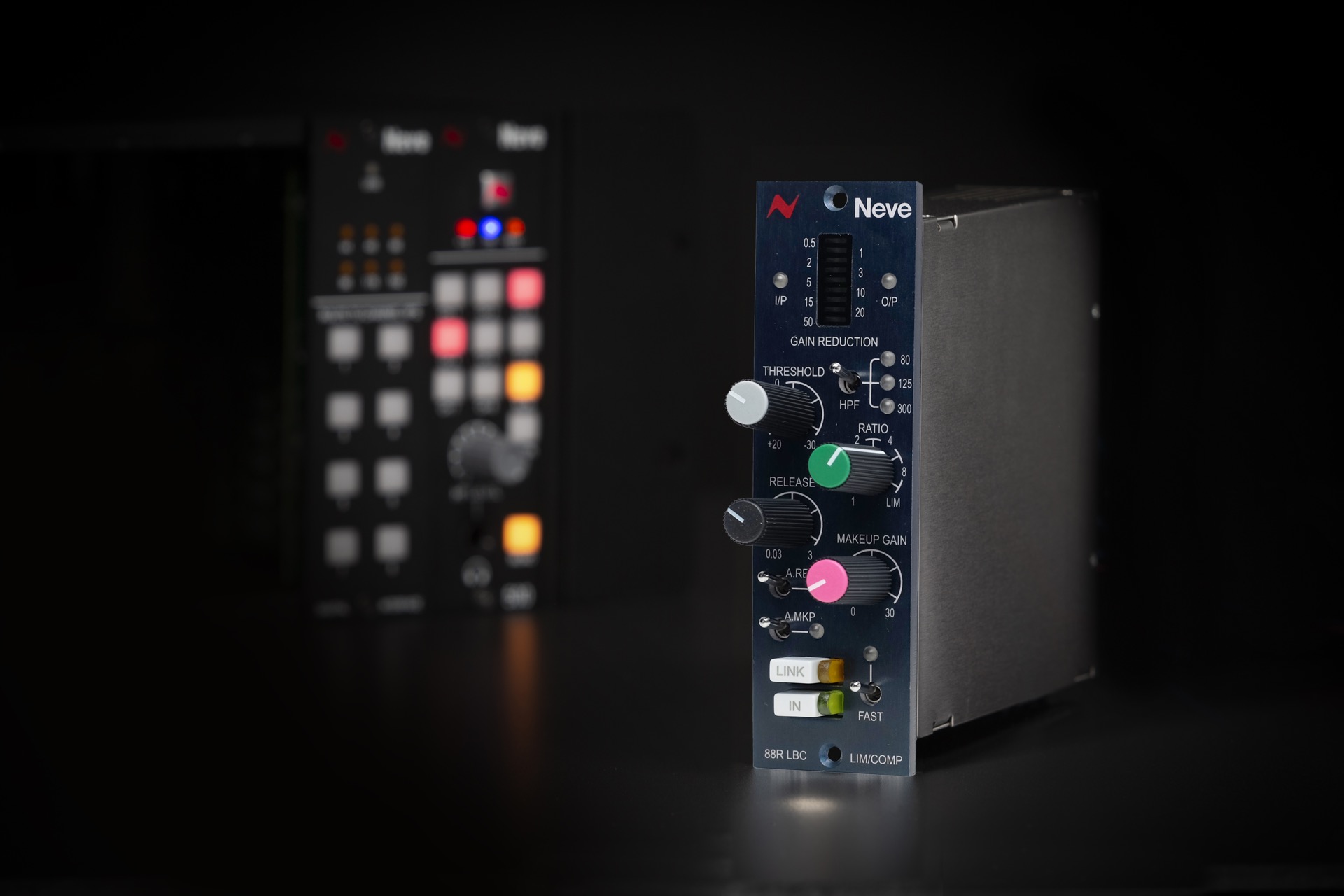 Neveの魂が500シリーズに宿る ― 伝説の88RSアナログ・コンソールのVCAコンプレッサー回路が「88R LBC」として復刻！