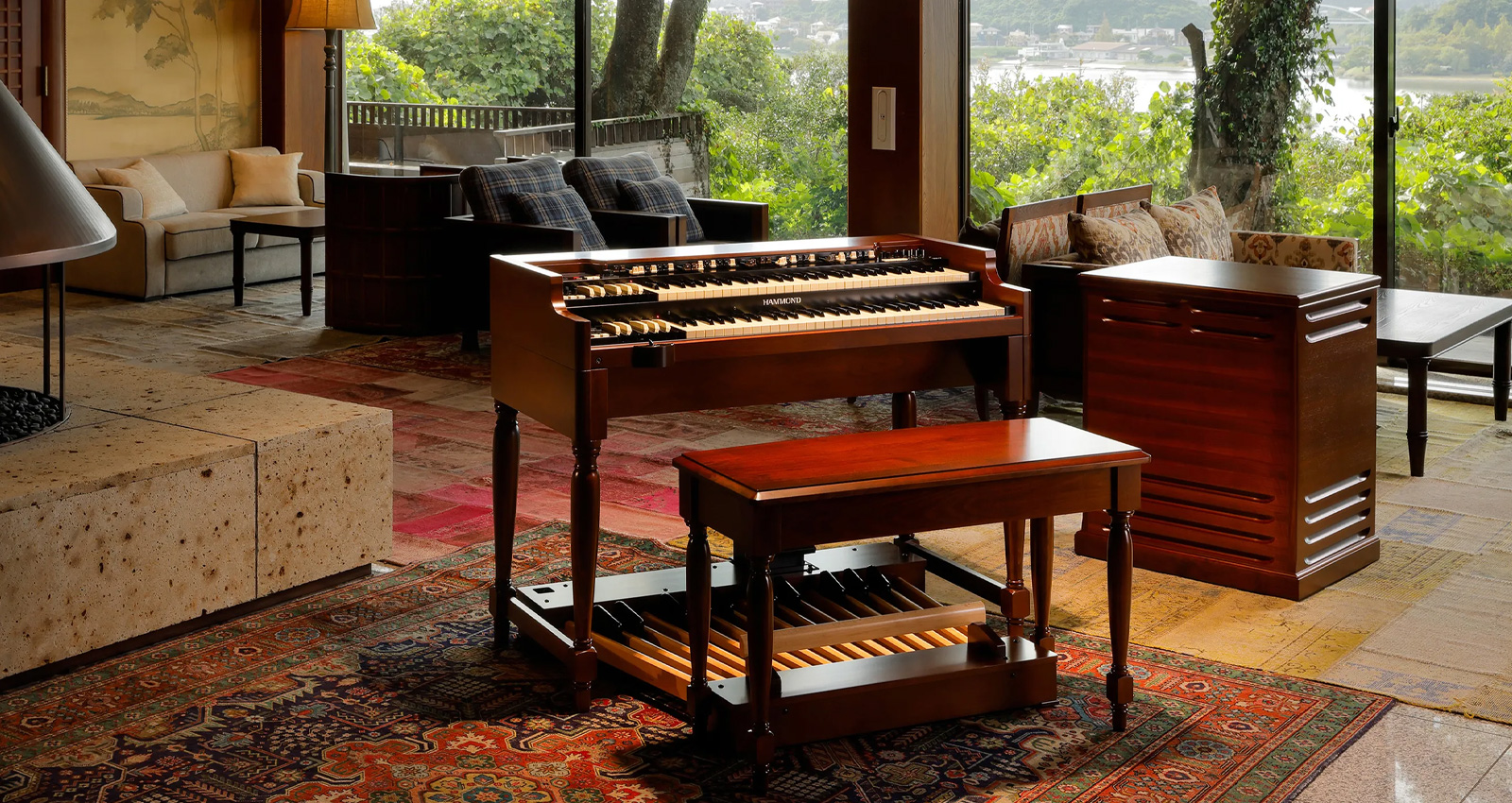 HAMMOND XK-7＆XK-7D | 新音源VEMと新6接点鍵盤でB-3の不完全さまで再現