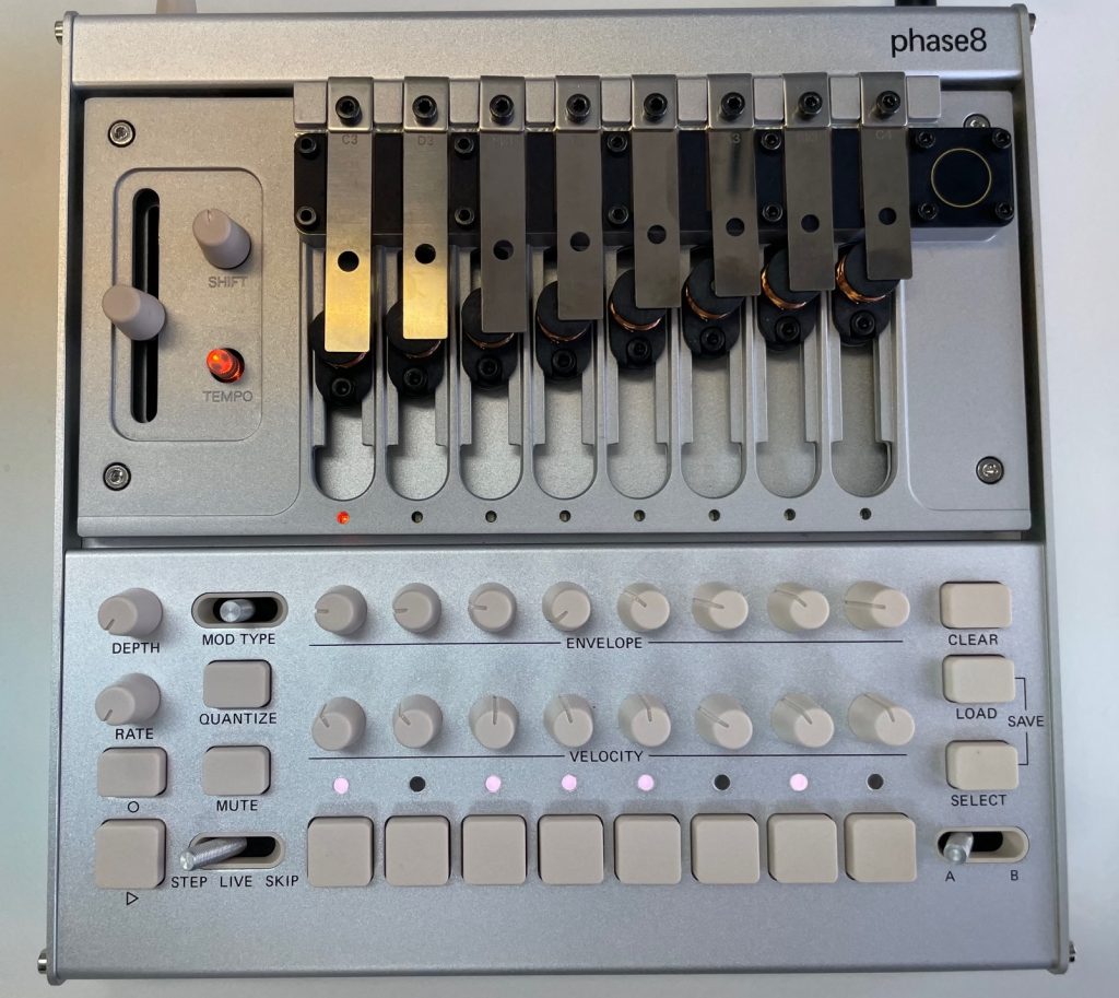 アコースティック・シンセサイザー Korg phase8 実機レビュー | 物理