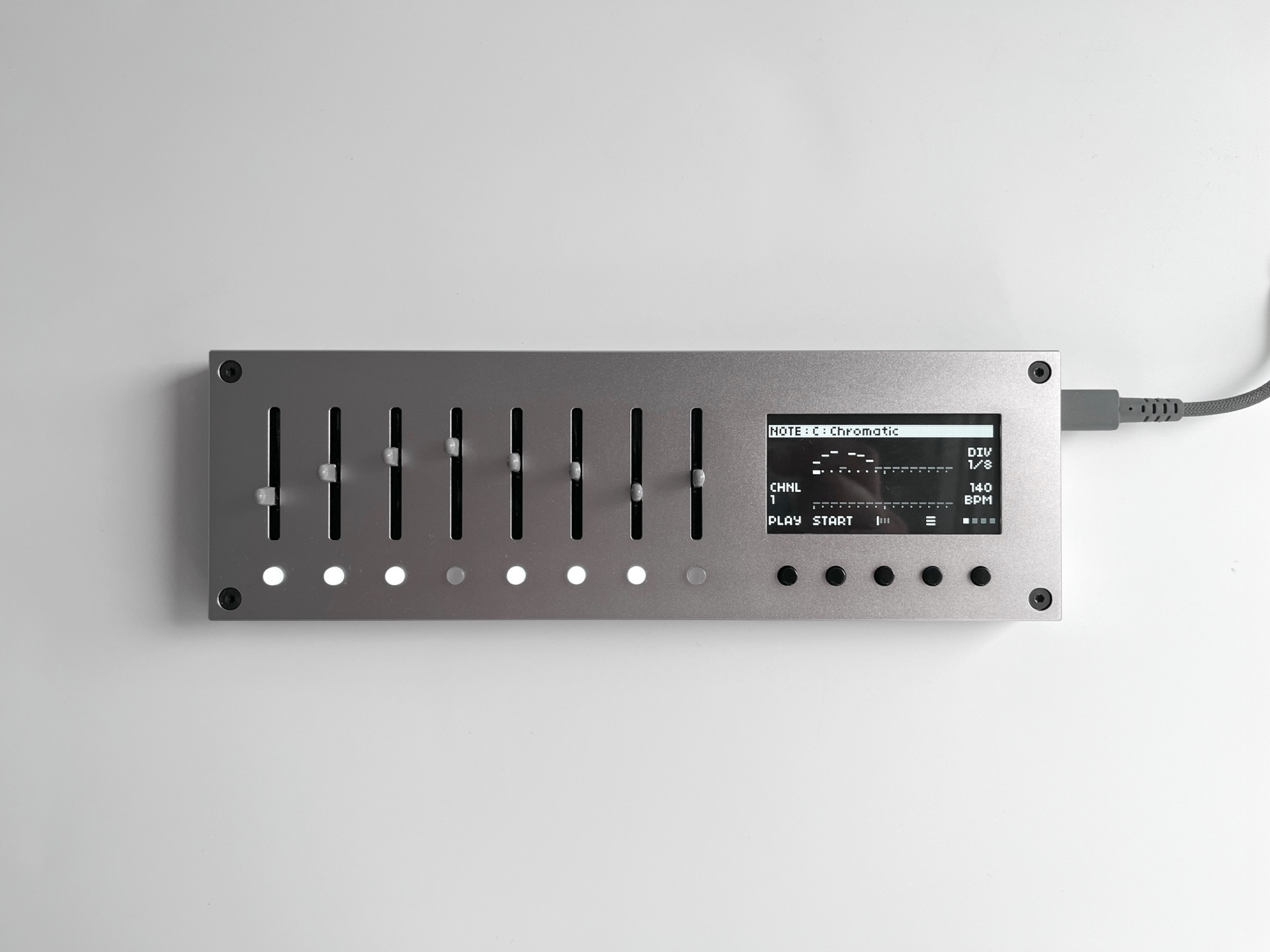 Light Reft MONOLIT | DAWと機材を操る多機能MIDIコンピューター Light Reft MONOLIT | DAWと機材を操る多機能MIDIコンピューター