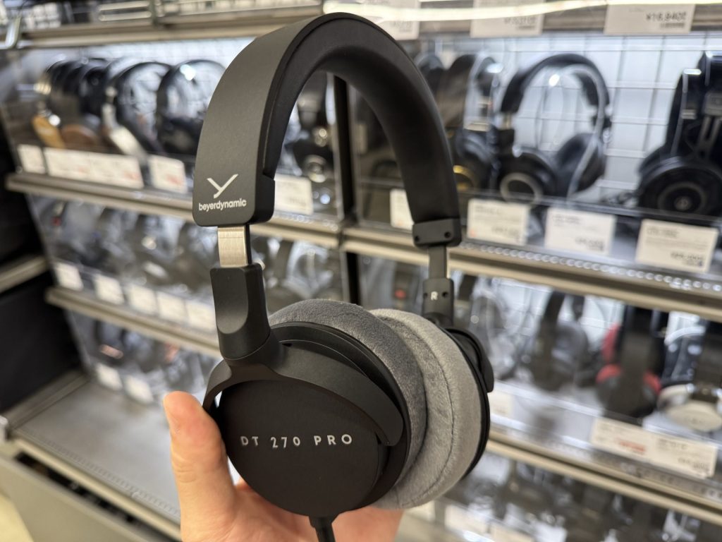 beyerdynamic DT 270 PRO 実機レビュー｜軽量・コンパクトで高音質な