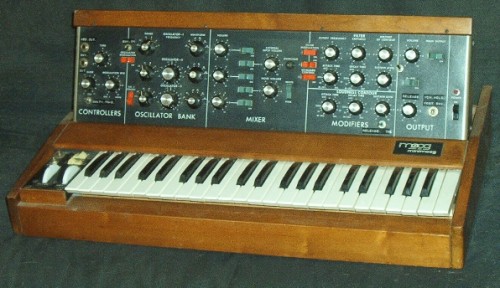 PFM / セレブレイション　MiniMoog シンセサイザー温故知新  #002