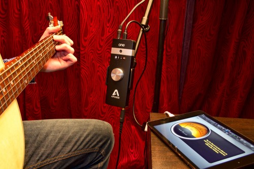 one-guitar-ipad-1000