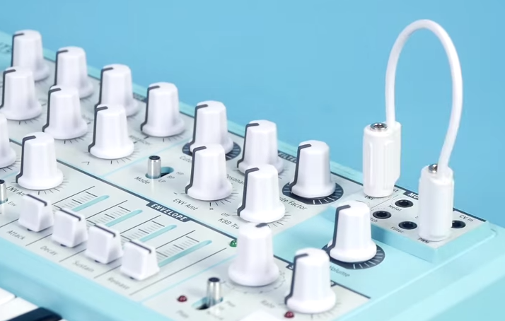 arturia MICROBRUTE マイクロブルート　アナログシンセサイザー Arturia Microbrute Creation エディション登場 | 超コンパクト
