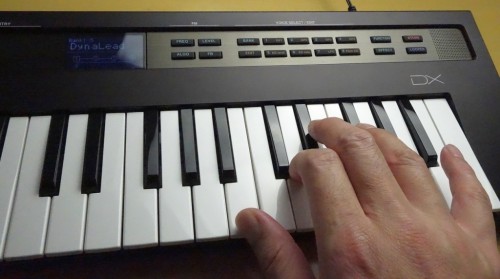 【YAMAHA reface レビュー】vol.1 FM音源シンセ reface DX を試してみた