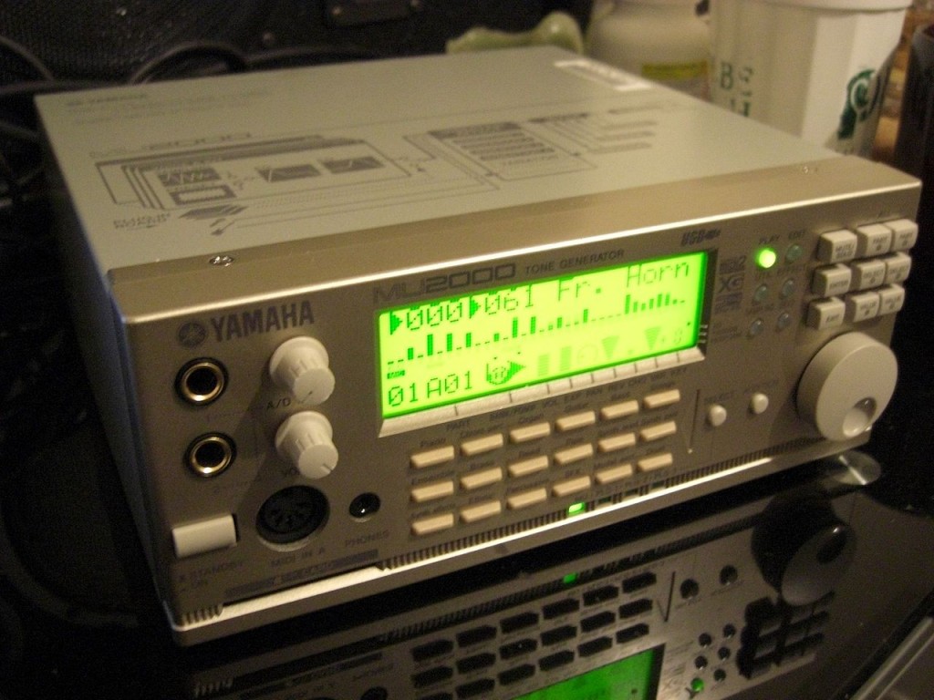 1280px-Yamaha_mu2000