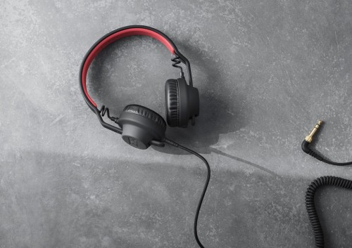 エレクトロシーンの人気レーベルBoysnoize Recordsとのコラボ・ヘッドホン AIAIAI TMA-2 BNR Edition