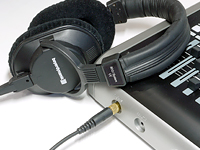 dp-24_headphone