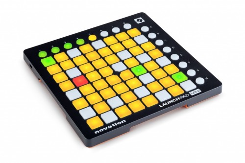 コンパクトなパフォーマンス・コントローラ Novation Launchpad Mini MK2