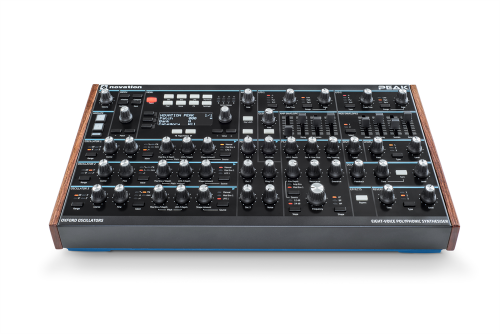 Novation Peak | デスクトップ 8ヴォイス・ポリフォニック・シンセ