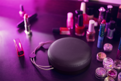 Beoplay A1 | Bluetooth スピーカー  ブラックカラーが再登場