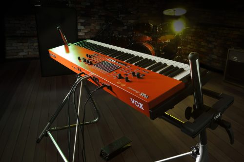 真っ赤なステージ・キーボード VOX CONTINENTAL 61 / 73 発表！