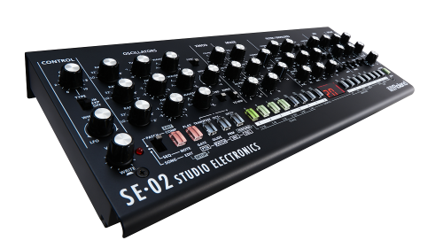 Studio Electronics 社とのコラボレーション・アナログ・シンセサイザー Roland SE-02