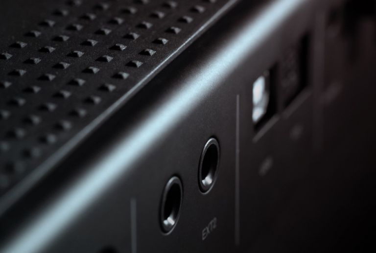 IK Multimediaが iRig Stomp I/O を発表！オーディオMIDI