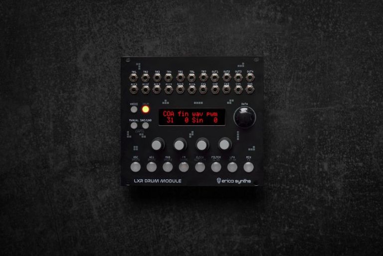 Erica Synths「SYNTRX II」| ミキサーマトリックス搭載シンセ