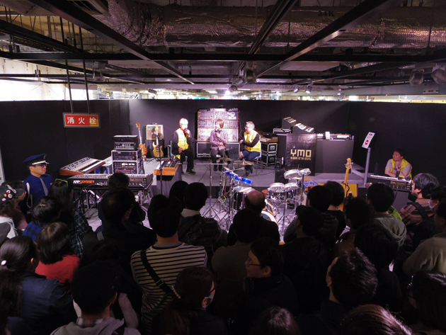 YMO201503_04_LOFT_p03