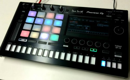 スタンドアロンで動くパッドサンプラーの本格派登場！PioneerDJ TORAIZ SP-16をチェック