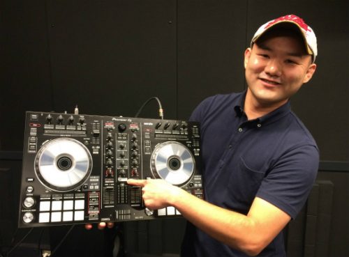 Pioneer DJ DDJ-SR2 レビュー！ターンテーブルも繋げるDJコントローラーに！？