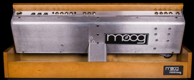 moog_Minimoog_Model_D_2