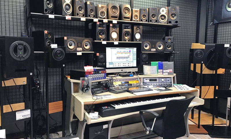 川崎 スピーカー コーナー
