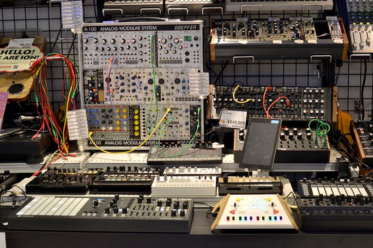 TC Helicon GoXLR | 電動フェーダーとボーカルエフェクトを搭載