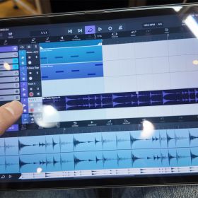 スマホやタブレットで音楽制作、意外とイケるんです！iPhone・iPadで楽器録音や曲作りを始めてみませんか？