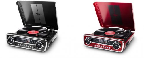 「マスタング」のインパネを再現したレコードプレーヤー！ION Mustang LP BK /  Mustang LP RED
