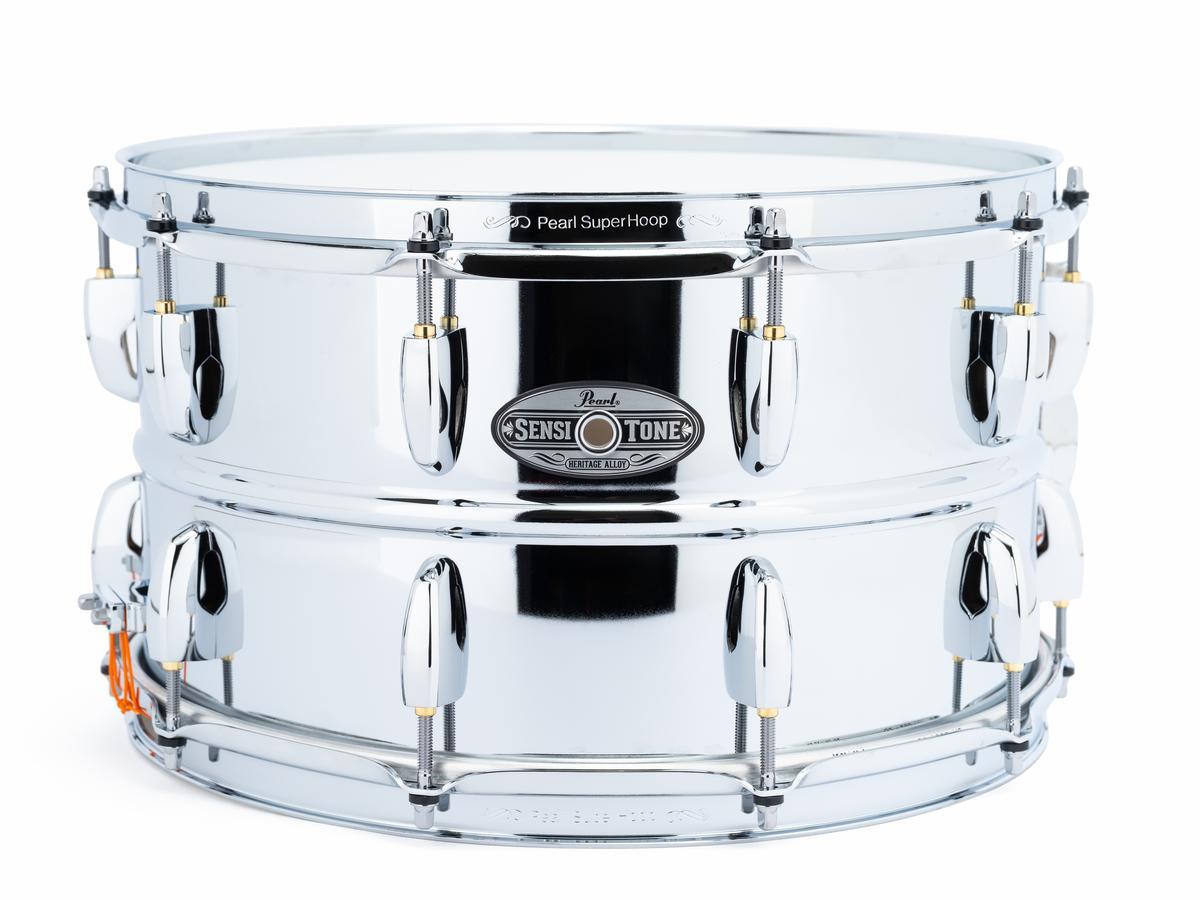 Pearl　SensiTone Heritage Alloy 14″x8″ 新登場 ― モダンに進化したスチールスネア