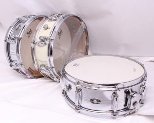 おかえりスリンガーランド。アメリカンドラムの伝統と、憧れの「あの音」を求めて～ヴィンテージスネア探訪記～