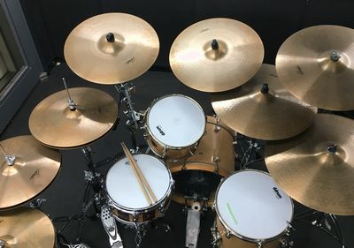 【徹底検証】 ジルジャン ( Zildjian ) シンバル、アベディス ( Avedis ) シリーズをさっそくレビュー。よみがえる 「あの頃のAジルサウンド」!? (Part 1)