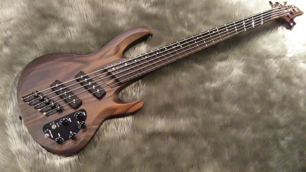 b-1005se-multi-scale-ltd-bass-guitar-selection