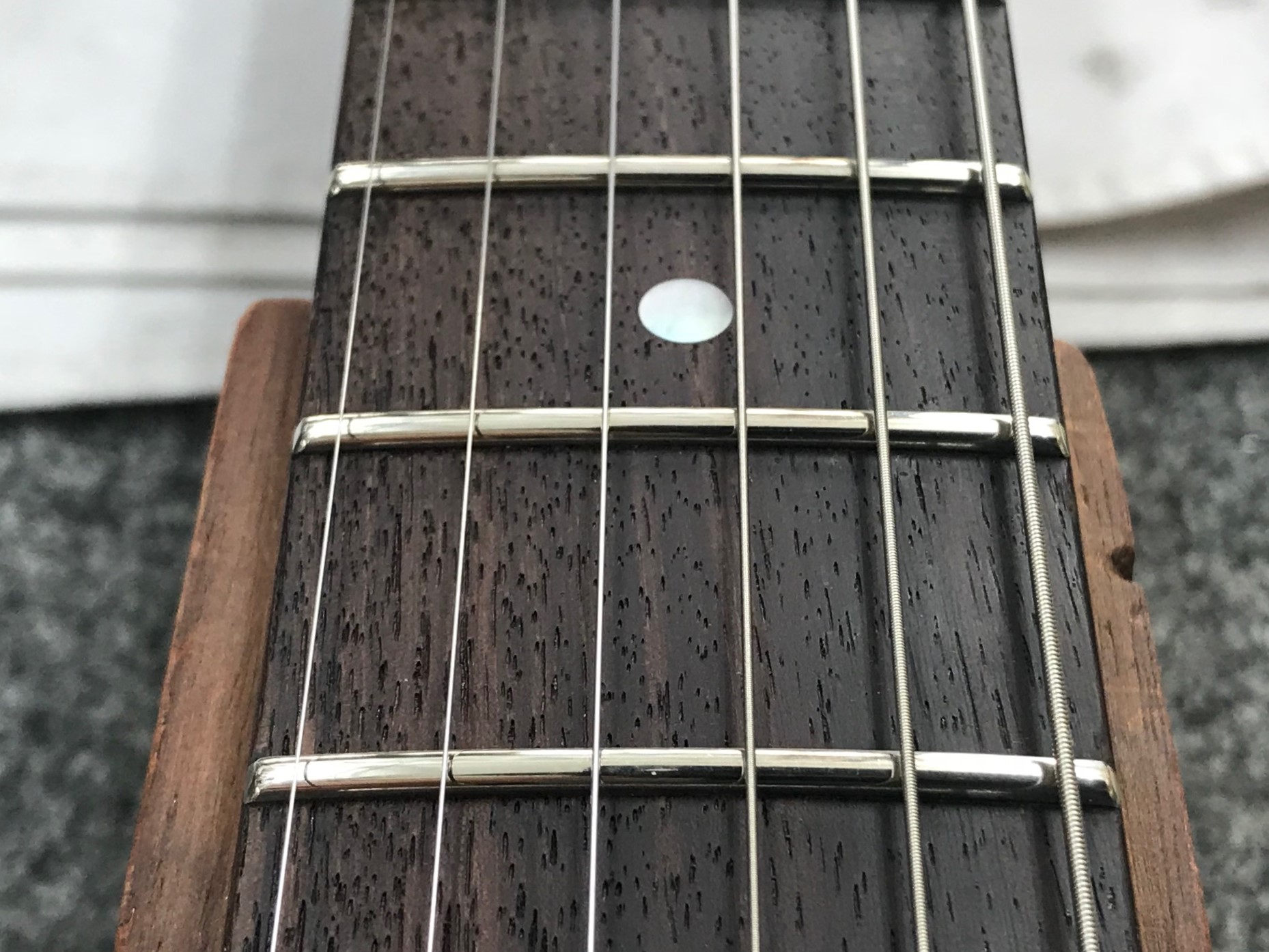 【指板ヒビ割れ】Divitone MF Studio スマートエレキギター 指板ヒビ割れ】Divitone MF Studio スマートエレキギター - メルカリ