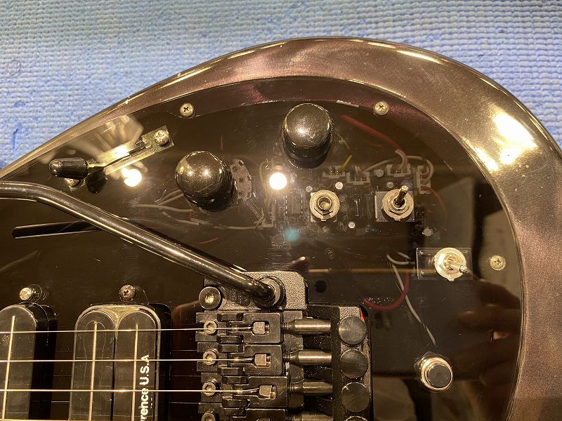 ZEN ON or teisco ？ ピザールギター 型番不明！！