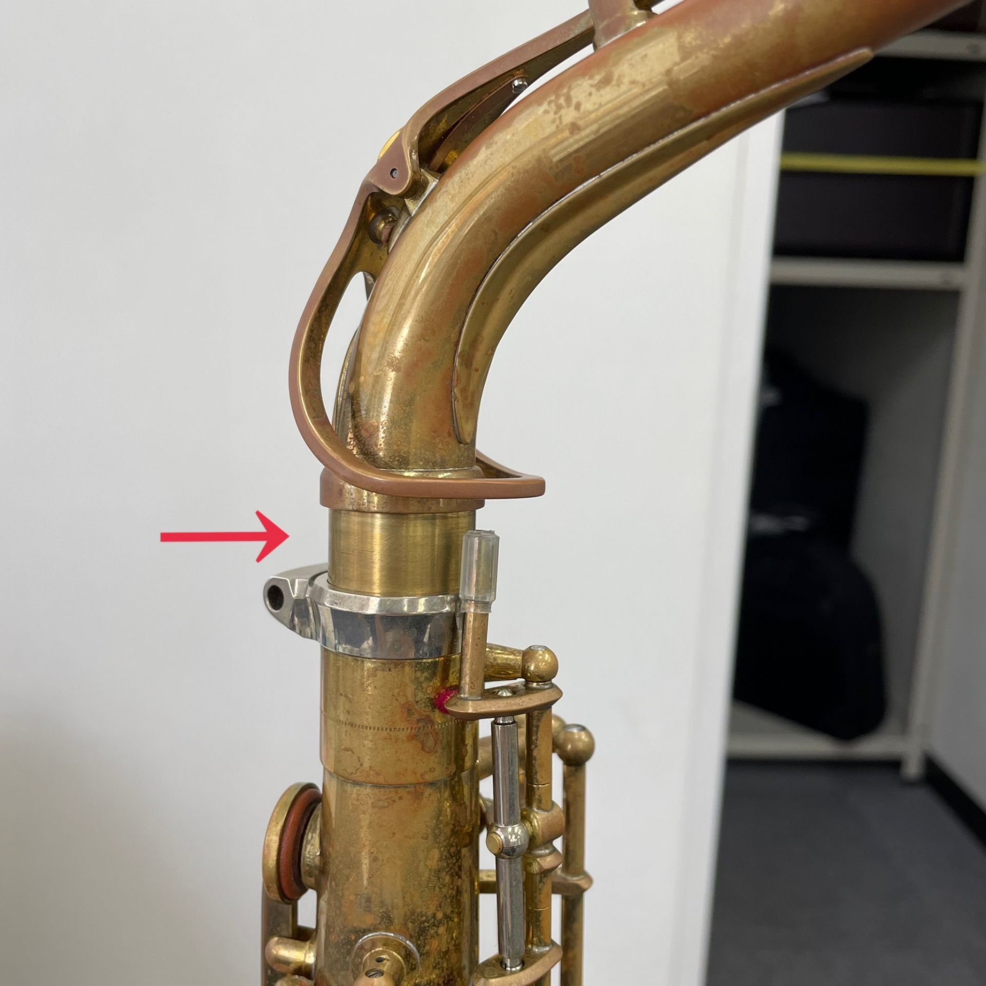 こんなこともあるのか～サックスのソケット交換～ - 管楽器リペア 