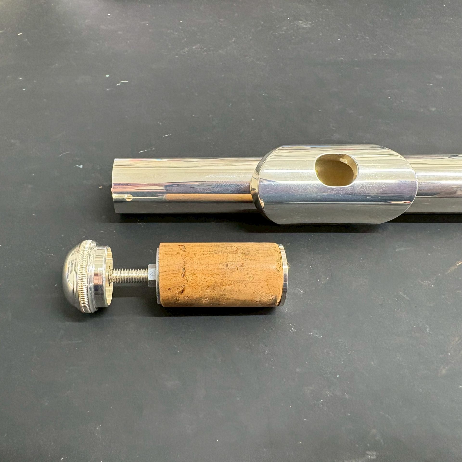 響きや音程に影響が！】ヘッドコルクの役割とは？ - 管楽器リペア
